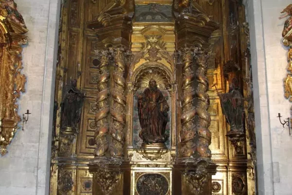 San Bartolomé en la Girola de la Catedral de Oviedo