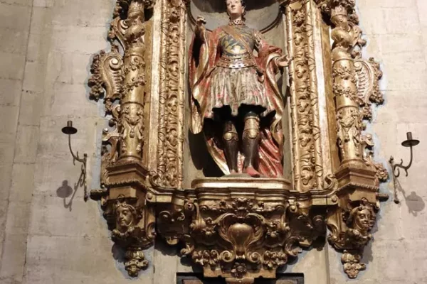 San Emeterio Mártir hornacina en la Girola de la Catedral de Oviedo