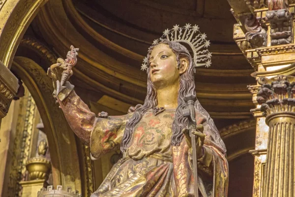 Detalle de la Imagen de Santa Bárbara en la Catedral de Oviedo